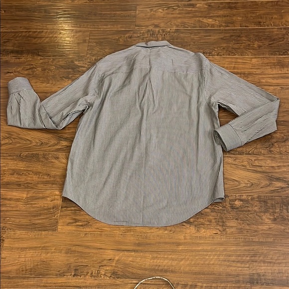 Men’s Perry Ellis Gray 100% Cotton Dress Shirt with Button-Down Collar - Picture 5 of 7